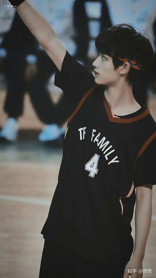 丁程鑫图片,光影交错中的青春风采