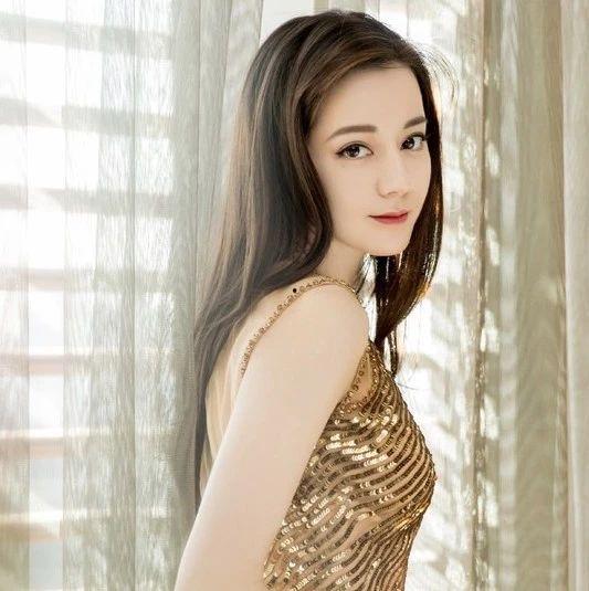 明艳明星,闪耀舞台，点亮人生